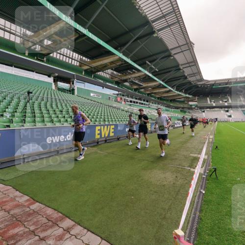 13.09.2026 - 21. swb-Marathon Bremen Michael Burmester http://msf.ph/oto/10306488 13.09.2026 12:59:05 Laufen im Stadion 141, 148, 191, 226, 232, 511, 672, 745, 789, 790, 909, 972, 1080, 1119, 1166, 1191, 1199, 1281, 1516, 1535, 1642, 1647, 1752, 1881, 1931, 1933, 2046, 2088, 2210, 2289, 2343, 2367, 2371, 2397, 2423, 2425, 2481, 2517, 2570, 2577, 2771, 2806, 2807, 2827, 2885, 2899, 2903, 2953, 2961, 2979, 3015, 3021, 3098, 3120, 3124, 3138, 3148, 3182, 3186, 3190, 3233, 3319, 3338, 3435, 3516, 3531, 3534, 3560, 3652, 3655, 3695, 3861, 3930, 3933, 3934, 205 meine-sportfotos.de