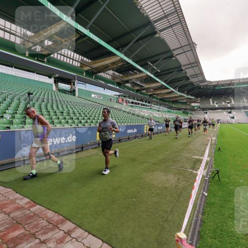 13.09.2026 - 21. swb-Marathon Bremen Michael Burmester http://msf.ph/oto/10306605 13.09.2026 12:59:28 Laufen im Stadion 135, 141, 148, 191, 226, 232, 260, 342, 511, 651, 672, 745, 789, 790, 972, 1080, 1119, 1166, 1209, 1281, 1368, 1493, 1494, 1516, 1642, 1647, 1861, 1931, 1933, 1935, 1963, 2088, 2210, 2289, 2293, 2306, 2343, 2367, 2425, 2481, 2517, 2570, 2577, 2686, 2771, 2806, 2807, 2827, 2885, 2899, 2914, 2953, 2961, 2979, 3015, 3021, 3076, 3098, 3105, 3120, 3124, 3148, 3186, 3190, 3233, 3273, 3338, 3354, 3435, 3480, 3516, 3531, 3534, 3560, 3652, 3655, 3729, 3855, 3861, 3930, 3933, 3934, 205 meine-sportfotos.de