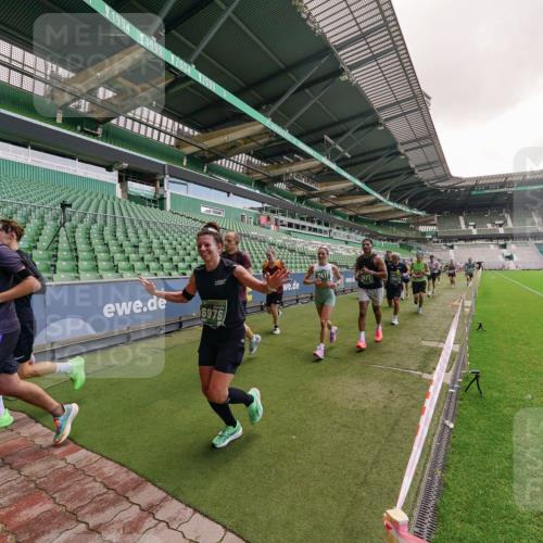 13.09.2026 - 21. swb-Marathon Bremen Michael Burmester http://msf.ph/oto/10306635 13.09.2026 12:59:32 Laufen im Stadion 135, 141, 148, 191, 226, 232, 260, 342, 511, 651, 672, 745, 972, 1080, 1119, 1166, 1209, 1281, 1368, 1493, 1494, 1516, 1642, 1647, 1861, 1931, 1933, 1935, 1963, 2088, 2210, 2289, 2293, 2306, 2343, 2367, 2425, 2481, 2517, 2570, 2577, 2686, 2771, 2806, 2807, 2827, 2885, 2899, 2914, 2953, 2961, 2979, 3015, 3021, 3076, 3098, 3105, 3120, 3124, 3148, 3190, 3233, 3273, 3338, 3354, 3435, 3480, 3516, 3531, 3534, 3560, 3652, 3729, 3855, 3861, 3930, 3933, 3934, 205 meine-sportfotos.de