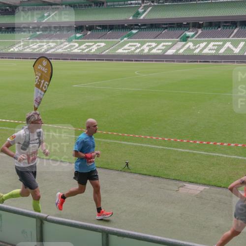 13.09.2026 - 21. swb-Marathon Bremen Michael Burmester http://msf.ph/oto/10306677 13.09.2026 12:27:58 Laufen im Stadion 103, 238, 322, 358, 420, 553, 574, 649, 841, 1161, 1253, 1256, 1352, 1391, 1428, 1525, 1724, 1783, 1917, 2032, 3662, 4264, 149, 289, 798, 814, 1313, 1483, 1490, 1544, 1567 meine-sportfotos.de
