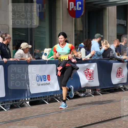 13.09.2026 - 21. swb-Marathon Bremen Strokosch-Dieckow http://msf.ph/oto/10306701 13.09.2026 10:53:41 Ziel 10255, 10579, 10684, 10685, 10708, 10822, 10947, 11010, 11206, 11290, 11329, 11489, 11596, 11765, 11998, 12075, 12244, 12356, 12405, 12435, 12492, 12515, 13531, 10141, 10174, 10222, 10227, 10478, 10479, 10626, 10757, 10780, 10821, 10838, 10845, 10886, 10905, 11168, 11242, 11379, 11446, 11502, 11590, 11800, 11950, 12056, 12119, 12308, 12331, 12341, 13597 meine-sportfotos.de