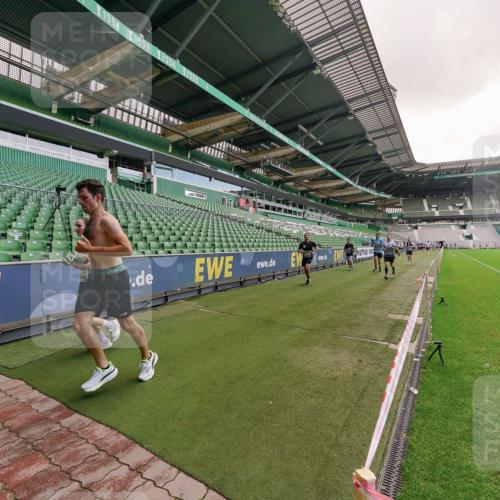 13.09.2026 - 21. swb-Marathon Bremen Michael Burmester http://msf.ph/oto/10306708 13.09.2026 12:59:40 Laufen im Stadion 135, 148, 191, 226, 232, 260, 342, 651, 745, 972, 1080, 1166, 1209, 1281, 1368, 1493, 1494, 1516, 1642, 1650, 1861, 1931, 1935, 1963, 2088, 2210, 2289, 2293, 2306, 2322, 2343, 2367, 2425, 2481, 2517, 2570, 2577, 2686, 2771, 2806, 2807, 2827, 2885, 2899, 2906, 2914, 2953, 2961, 2979, 3015, 3021, 3076, 3098, 3105, 3120, 3124, 3145, 3190, 3233, 3273, 3354, 3435, 3480, 3516, 3531, 3560, 3652, 3729, 3855, 3861, 3930, 3934, 205 meine-sportfotos.de