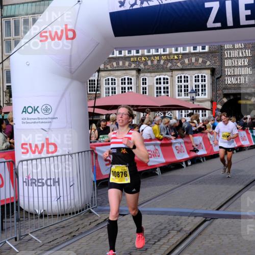 13.09.2026 - 21. swb-Marathon Bremen Tim E. http://msf.ph/oto/10306722 13.09.2026 10:50:23 Ziel 10452, 10593, 10876, 11005, 11111, 11128, 11415, 12240, 12380, 12510 meine-sportfotos.de