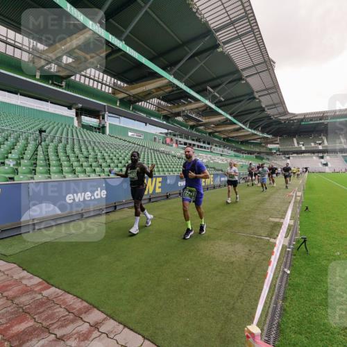 13.09.2026 - 21. swb-Marathon Bremen Michael Burmester http://msf.ph/oto/10306798 13.09.2026 12:59:58 Laufen im Stadion 135, 191, 226, 232, 260, 342, 651, 745, 972, 1080, 1166, 1209, 1368, 1493, 1494, 1516, 1650, 1861, 1935, 1963, 2088, 2210, 2289, 2293, 2306, 2322, 2367, 2427, 2481, 2517, 2570, 2577, 2686, 2700, 2708, 2806, 2807, 2827, 2885, 2899, 2906, 2914, 2953, 2961, 2967, 2979, 3015, 3021, 3076, 3098, 3105, 3120, 3124, 3145, 3168, 3173, 3190, 3233, 3273, 3354, 3385, 3435, 3480, 3516, 3531, 3642, 3652, 3729, 3774, 3855, 3856, 3861, 3930, 3934 meine-sportfotos.de