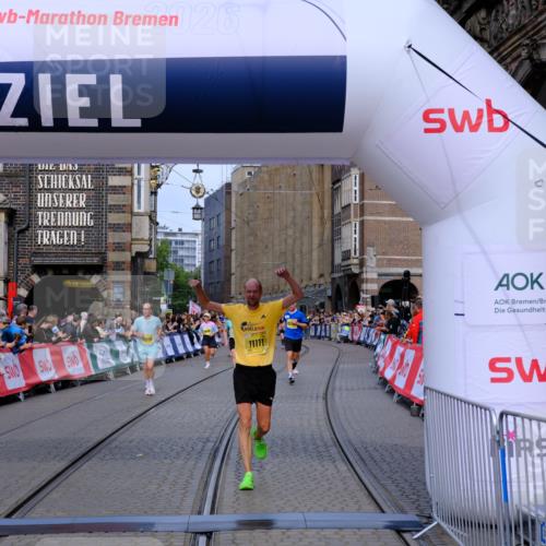 13.09.2026 - 21. swb-Marathon Bremen Tim E. http://msf.ph/oto/10306878 13.09.2026 10:50:29 Ziel 10170, 10876, 11111, 11128, 11178, 11415, 11497, 11499, 12240, 12269, 12510 meine-sportfotos.de