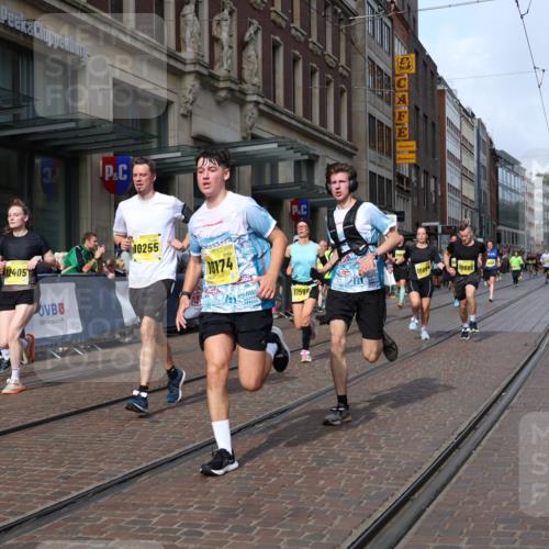 13.09.2026 - 21. swb-Marathon Bremen Strokosch-Dieckow http://msf.ph/oto/10306905 13.09.2026 10:53:45 Ziel 10255, 10579, 10708, 10822, 10947, 10996, 11010, 11206, 11290, 11329, 11361, 11489, 11765, 11989, 11998, 12075, 12244, 12356, 12405, 12435, 12515, 13531, 10141, 10174, 10222, 10227, 10478, 10479, 10626, 10684, 10685, 10821, 10838, 10845, 10886, 10905, 11242, 11446, 11489, 11502, 11590, 11596, 11800, 11950, 12056, 12119, 12308, 12331, 12341, 12405, 12492, 13597 meine-sportfotos.de