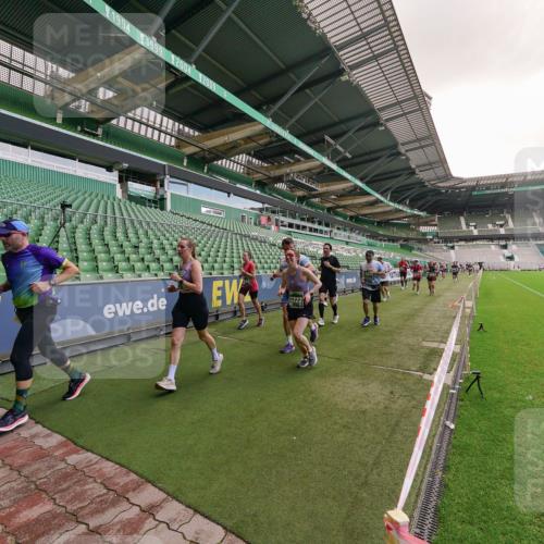 13.09.2026 - 21. swb-Marathon Bremen Michael Burmester http://msf.ph/oto/10307006 13.09.2026 13:00:27 Laufen im Stadion 135, 191, 226, 232, 242, 260, 318, 342, 440, 651, 687, 745, 972, 1080, 1166, 1209, 1368, 1493, 1494, 1516, 1650, 1861, 1935, 1963, 2088, 2210, 2289, 2293, 2306, 2322, 2370, 2409, 2427, 2481, 2485, 2490, 2517, 2560, 2561, 2570, 2627, 2658, 2686, 2700, 2708, 2781, 2806, 2827, 2899, 2906, 2914, 2953, 2961, 2967, 2979, 3015, 3076, 3105, 3124, 3145, 3168, 3173, 3190, 3273, 3354, 3375, 3385, 3480, 3516, 3524, 3531, 3642, 3652, 3729, 3774, 3855, 3856, 3861, 3930, 3934 meine-sportfotos.de
