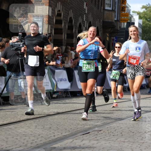 13.09.2026 - 21. swb-Marathon Bremen Strokosch-Dieckow http://msf.ph/oto/10307078 13.09.2026 13:30:19 Ziel 109, 454, 1173, 1205, 1308, 1611, 1653, 1759, 1780, 1848, 1861, 2126, 3190, 3320, 3667, 3908, 4524, 4575, 5039, 5198, 5348, 5631, 6225, 6720, 6942, 6992, 6994, 7093, 7609, 7932, 8110, 8115, 8267, 8470, 8899, 9049, 9104, 9125, 625, 1067, 2265, 2900, 3163, 3164, 3425, 4058, 4332, 4415, 4425, 4748, 5506, 5551, 6347, 6988, 7253, 7567, 7821, 8090, 8105, 8116, 8117, 8169, 8314, 8494, 8762, 8878, 8966, 9011, 9108, 9412, 9695 meine-sportfotos.de