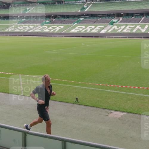 13.09.2026 - 21. swb-Marathon Bremen Michael Burmester http://msf.ph/oto/10307101 13.09.2026 12:32:13 Laufen im Stadion 417, 482, 573, 668, 943, 1020, 1126, 1357, 1507, 1606, 1629, 1639, 2100, 4474, 6507, 8044, 8285, 358, 520, 547, 553, 574, 649, 719, 858, 934, 959, 1161, 1253, 1256, 1391, 1428, 1525, 1724, 1783, 1917, 3662, 4264 meine-sportfotos.de