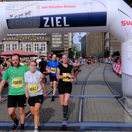 13.09.2026 - 21. swb-Marathon Bremen Tim E. http://msf.ph/oto/10307104 13.09.2026 10:50:43 Ziel 10170, 10233, 10525, 10840, 10923, 11178, 11276, 11497, 11499, 11622, 11664, 11680, 11742, 12045, 12078, 12269, 12447, 13562 meine-sportfotos.de