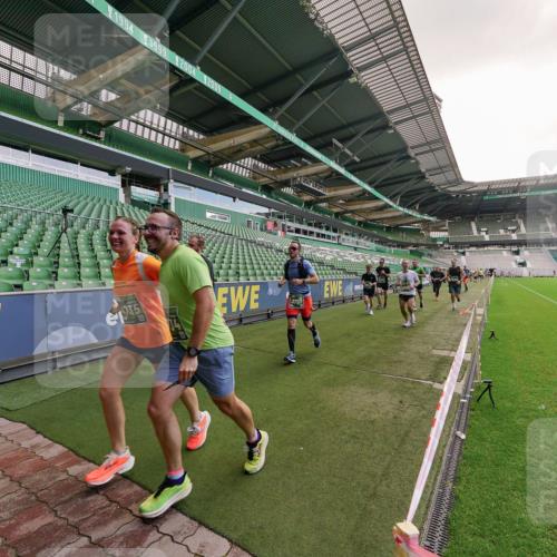 13.09.2026 - 21. swb-Marathon Bremen Michael Burmester http://msf.ph/oto/10307126 13.09.2026 13:00:48 Laufen im Stadion 135, 232, 242, 260, 282, 318, 342, 440, 651, 687, 745, 930, 1067, 1080, 1166, 1209, 1368, 1448, 1493, 1494, 1582, 1650, 1861, 1896, 1935, 1963, 2088, 2289, 2293, 2306, 2322, 2370, 2409, 2427, 2481, 2485, 2490, 2491, 2517, 2560, 2561, 2570, 2627, 2658, 2686, 2700, 2708, 2781, 2806, 2899, 2906, 2914, 2953, 2961, 2967, 3015, 3076, 3105, 3124, 3145, 3168, 3173, 3273, 3354, 3372, 3374, 3375, 3385, 3480, 3524, 3526, 3642, 3652, 3729, 3774, 3855, 3856, 3861, 3930 meine-sportfotos.de