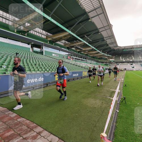 13.09.2026 - 21. swb-Marathon Bremen Michael Burmester http://msf.ph/oto/10307131 13.09.2026 13:00:48 Laufen im Stadion 135, 232, 242, 260, 282, 318, 342, 440, 651, 687, 745, 930, 1067, 1080, 1166, 1209, 1368, 1448, 1493, 1494, 1582, 1650, 1861, 1896, 1935, 1963, 2088, 2289, 2293, 2306, 2322, 2370, 2409, 2427, 2481, 2485, 2490, 2491, 2517, 2560, 2561, 2570, 2627, 2658, 2686, 2700, 2708, 2781, 2806, 2899, 2906, 2914, 2953, 2961, 2967, 3015, 3076, 3105, 3124, 3145, 3168, 3173, 3273, 3354, 3372, 3374, 3375, 3385, 3480, 3524, 3526, 3642, 3652, 3729, 3774, 3855, 3856, 3861, 3930 meine-sportfotos.de