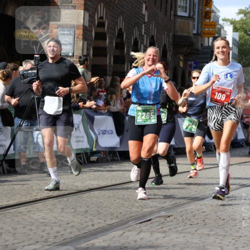 13.09.2026 - 21. swb-Marathon Bremen Strokosch-Dieckow http://msf.ph/oto/10307148 13.09.2026 13:30:19 Ziel 109, 454, 1173, 1205, 1308, 1611, 1653, 1759, 1780, 1848, 1861, 2126, 3190, 3320, 3667, 3908, 4524, 4575, 5039, 5198, 5348, 5631, 6225, 6720, 6942, 6992, 6994, 7093, 7609, 7932, 8110, 8115, 8267, 8470, 8899, 9049, 9104, 9125, 625, 1067, 2265, 2900, 3163, 3164, 3425, 4058, 4332, 4415, 4425, 4748, 5506, 5551, 6347, 6988, 7253, 7567, 7821, 8090, 8105, 8116, 8117, 8169, 8314, 8494, 8762, 8878, 8966, 9011, 9108, 9412, 9695 meine-sportfotos.de