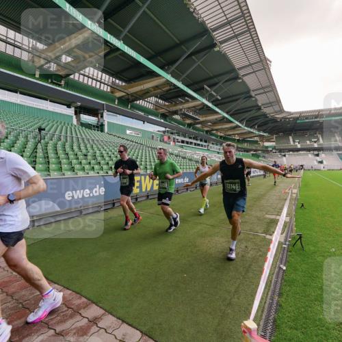 13.09.2026 - 21. swb-Marathon Bremen Michael Burmester http://msf.ph/oto/10307151 13.09.2026 13:00:51 Laufen im Stadion 135, 242, 260, 282, 318, 342, 440, 651, 687, 745, 930, 1067, 1080, 1209, 1368, 1448, 1493, 1494, 1582, 1650, 1861, 1896, 1935, 1963, 2088, 2289, 2293, 2306, 2322, 2370, 2409, 2427, 2481, 2485, 2490, 2491, 2517, 2560, 2561, 2570, 2627, 2658, 2686, 2700, 2708, 2781, 2806, 2906, 2914, 2953, 2961, 2967, 3015, 3076, 3105, 3145, 3168, 3173, 3273, 3354, 3372, 3374, 3375, 3385, 3480, 3524, 3526, 3642, 3729, 3774, 3855, 3856, 3861, 3930 meine-sportfotos.de