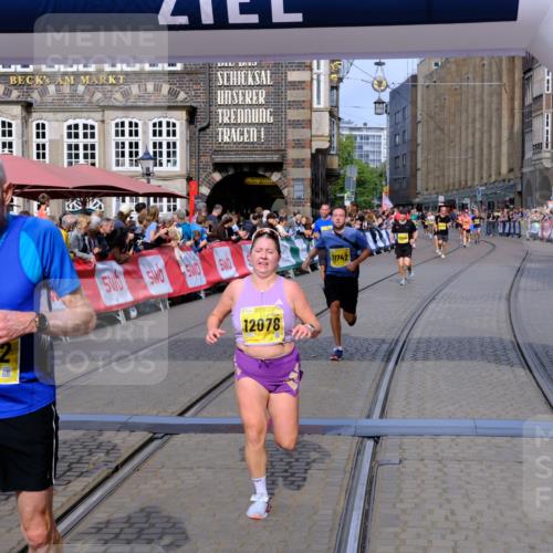 13.09.2026 - 21. swb-Marathon Bremen Tim E. http://msf.ph/oto/10307174 13.09.2026 10:50:44 Ziel 10170, 10233, 10525, 10840, 10923, 11178, 11276, 11497, 11499, 11622, 11664, 11680, 11742, 12045, 12078, 12269, 12447, 13562 meine-sportfotos.de