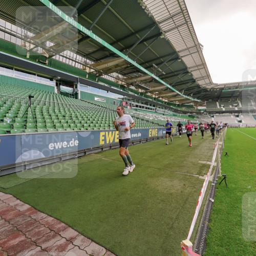 13.09.2026 - 21. swb-Marathon Bremen Michael Burmester http://msf.ph/oto/10307298 13.09.2026 13:01:18 Laufen im Stadion 135, 150, 242, 260, 282, 318, 342, 440, 531, 651, 687, 930, 946, 1006, 1067, 1163, 1209, 1368, 1436, 1448, 1493, 1494, 1582, 1650, 1861, 1896, 1935, 1963, 2033, 2047, 2062, 2293, 2306, 2322, 2370, 2409, 2427, 2485, 2490, 2491, 2560, 2561, 2627, 2638, 2658, 2686, 2700, 2708, 2781, 2906, 2914, 2967, 2987, 3044, 3076, 3105, 3145, 3168, 3173, 3187, 3248, 3273, 3294, 3334, 3354, 3372, 3374, 3375, 3385, 3392, 3480, 3524, 3526, 3527, 3642, 3667, 3729, 3774, 3806, 3855, 3856 meine-sportfotos.de