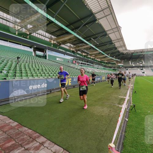 13.09.2026 - 21. swb-Marathon Bremen Michael Burmester http://msf.ph/oto/10307306 13.09.2026 13:01:21 Laufen im Stadion 135, 150, 242, 260, 282, 318, 342, 440, 531, 651, 687, 930, 946, 1006, 1067, 1163, 1368, 1436, 1448, 1493, 1494, 1582, 1650, 1861, 1896, 1935, 1963, 2033, 2047, 2062, 2292, 2293, 2306, 2322, 2370, 2409, 2427, 2485, 2490, 2491, 2560, 2561, 2627, 2638, 2658, 2686, 2700, 2708, 2781, 2906, 2914, 2967, 2987, 3013, 3044, 3076, 3105, 3145, 3168, 3173, 3187, 3248, 3294, 3334, 3354, 3372, 3374, 3375, 3385, 3392, 3480, 3524, 3526, 3527, 3642, 3667, 3729, 3774, 3806, 3855, 3856 meine-sportfotos.de