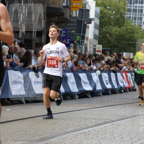13.09.2026 - 21. swb-Marathon Bremen Strokosch-Dieckow http://msf.ph/oto/10307336 13.09.2026 13:00:57 Ziel 371, 453, 1136, 1550, 1754, 2141, 4904, 1619, 3019, 5663 meine-sportfotos.de