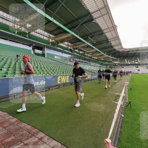 13.09.2026 - 21. swb-Marathon Bremen Michael Burmester http://msf.ph/oto/10307401 13.09.2026 13:01:40 Laufen im Stadion 150, 242, 282, 318, 440, 531, 687, 722, 930, 936, 946, 1006, 1067, 1163, 1250, 1436, 1448, 1582, 1650, 1896, 1963, 2033, 2047, 2062, 2292, 2306, 2322, 2345, 2370, 2378, 2409, 2427, 2485, 2490, 2491, 2560, 2561, 2627, 2638, 2658, 2666, 2668, 2700, 2708, 2781, 2906, 2967, 2987, 3013, 3044, 3145, 3163, 3164, 3168, 3173, 3187, 3248, 3294, 3334, 3372, 3374, 3375, 3385, 3392, 3480, 3524, 3526, 3527, 3603, 3642, 3667, 3721, 3729, 3774, 3806, 3852, 3856, 4000, 4506 meine-sportfotos.de