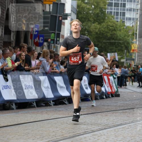 13.09.2026 - 21. swb-Marathon Bremen Strokosch-Dieckow http://msf.ph/oto/10307402 13.09.2026 13:01:02 Ziel 371, 453, 1136, 2141, 4904, 8749, 9849, 1619, 3019, 4328, 5663 meine-sportfotos.de
