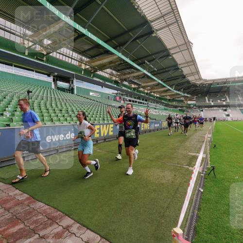 13.09.2026 - 21. swb-Marathon Bremen Michael Burmester http://msf.ph/oto/10307519 13.09.2026 13:01:58 Laufen im Stadion 150, 242, 282, 318, 440, 531, 687, 722, 930, 936, 946, 1006, 1067, 1163, 1250, 1436, 1448, 1582, 1896, 2033, 2047, 2062, 2276, 2292, 2345, 2364, 2370, 2378, 2409, 2427, 2485, 2490, 2491, 2560, 2561, 2627, 2638, 2658, 2666, 2668, 2708, 2781, 2967, 2987, 3013, 3044, 3163, 3164, 3173, 3187, 3248, 3258, 3294, 3334, 3372, 3374, 3375, 3385, 3392, 3496, 3524, 3526, 3527, 3576, 3603, 3642, 3667, 3721, 3774, 3806, 3852, 3893, 4000, 4506, 4558 meine-sportfotos.de
