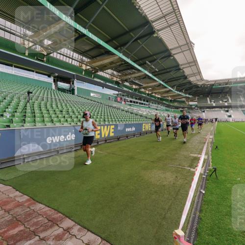 13.09.2026 - 21. swb-Marathon Bremen Michael Burmester http://msf.ph/oto/10307529 13.09.2026 13:01:59 Laufen im Stadion 150, 242, 282, 318, 440, 531, 687, 722, 930, 936, 946, 1006, 1067, 1163, 1250, 1436, 1448, 1582, 1896, 2033, 2047, 2062, 2276, 2292, 2345, 2364, 2370, 2378, 2409, 2427, 2485, 2490, 2491, 2560, 2561, 2627, 2638, 2658, 2666, 2668, 2708, 2779, 2781, 2967, 2987, 3013, 3044, 3114, 3163, 3164, 3173, 3187, 3248, 3258, 3294, 3334, 3372, 3374, 3375, 3385, 3392, 3496, 3524, 3526, 3527, 3576, 3603, 3642, 3667, 3721, 3774, 3806, 3852, 3893, 4000, 4506, 4558 meine-sportfotos.de