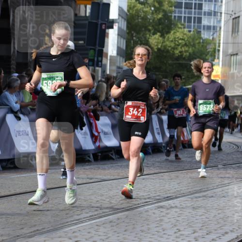 13.09.2026 - 21. swb-Marathon Bremen Strokosch-Dieckow http://msf.ph/oto/10307549 13.09.2026 13:24:19 Ziel 102, 342, 1199, 2210, 2288, 2370, 2517, 2967, 3044, 3372, 4671, 5104, 5146, 5257, 5397, 5623, 6332, 6772, 7094, 7105, 7357, 7475, 7761, 8051, 8052, 8179, 10059, 10115, 13007, 13197, 13219, 789, 790, 1582, 3375, 3524, 3994, 4000, 5572, 5668, 5669, 5929, 5953, 6080, 7156, 7568, 8310, 8784, 8881, 9264, 9573, 9676, 10069, 10071 meine-sportfotos.de