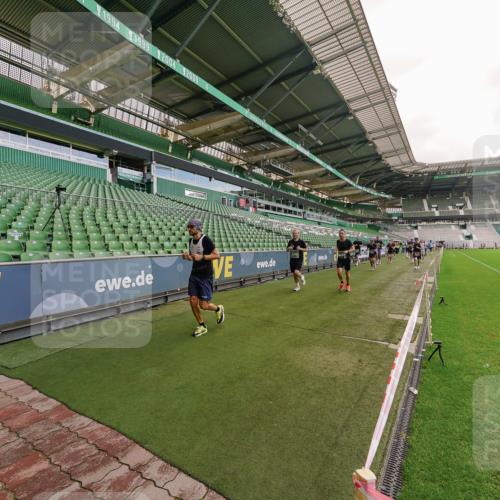 13.09.2026 - 21. swb-Marathon Bremen Michael Burmester http://msf.ph/oto/10307577 13.09.2026 13:02:07 Laufen im Stadion 150, 242, 282, 318, 440, 531, 687, 722, 930, 936, 946, 1006, 1067, 1163, 1250, 1436, 1448, 1582, 1896, 2033, 2047, 2062, 2276, 2292, 2345, 2364, 2370, 2378, 2409, 2421, 2485, 2490, 2491, 2560, 2561, 2627, 2638, 2658, 2666, 2668, 2779, 2781, 2967, 2987, 3013, 3044, 3114, 3163, 3164, 3187, 3248, 3258, 3294, 3334, 3372, 3374, 3375, 3385, 3392, 3496, 3524, 3526, 3527, 3576, 3585, 3603, 3667, 3721, 3806, 3852, 3893, 3938, 3983, 4000, 4133, 4506, 4558 meine-sportfotos.de