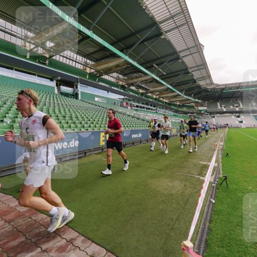 13.09.2026 - 21. swb-Marathon Bremen Michael Burmester http://msf.ph/oto/10307621 13.09.2026 13:02:16 Laufen im Stadion 150, 242, 282, 318, 440, 531, 687, 722, 930, 936, 946, 1006, 1067, 1163, 1250, 1436, 1448, 1460, 1582, 1611, 1896, 2033, 2047, 2062, 2276, 2292, 2345, 2364, 2370, 2378, 2409, 2421, 2485, 2491, 2513, 2560, 2561, 2627, 2638, 2666, 2668, 2779, 2900, 2987, 3013, 3044, 3114, 3163, 3164, 3187, 3248, 3258, 3294, 3334, 3372, 3374, 3375, 3392, 3496, 3524, 3526, 3527, 3576, 3585, 3603, 3667, 3721, 3806, 3852, 3893, 3938, 3970, 3983, 4000, 4077, 4133, 4506, 4558 meine-sportfotos.de