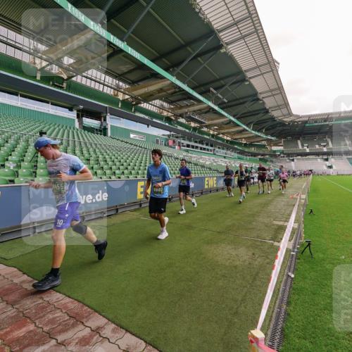 13.09.2026 - 21. swb-Marathon Bremen Michael Burmester http://msf.ph/oto/10307647 13.09.2026 13:02:21 Laufen im Stadion 150, 282, 318, 440, 531, 722, 930, 936, 946, 1006, 1067, 1163, 1250, 1436, 1448, 1460, 1582, 1611, 1896, 2033, 2047, 2062, 2276, 2292, 2345, 2364, 2370, 2378, 2421, 2491, 2513, 2561, 2627, 2638, 2666, 2668, 2779, 2900, 2987, 3013, 3044, 3114, 3163, 3164, 3187, 3248, 3258, 3294, 3334, 3372, 3374, 3375, 3392, 3460, 3496, 3526, 3527, 3576, 3585, 3603, 3667, 3721, 3806, 3852, 3893, 3938, 3970, 3983, 4000, 4077, 4133, 4506, 4558 meine-sportfotos.de