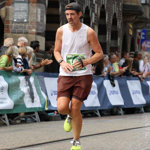13.09.2026 - 21. swb-Marathon Bremen Strokosch-Dieckow http://msf.ph/oto/10307650 13.09.2026 13:01:12 Ziel 371, 6359, 8749, 9849, 1411, 4328, 5996 meine-sportfotos.de
