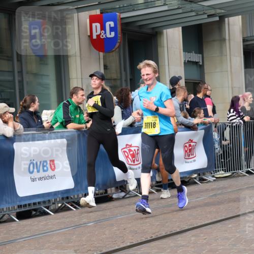 13.09.2026 - 21. swb-Marathon Bremen Strokosch-Dieckow http://msf.ph/oto/10307668 13.09.2026 10:54:10 Ziel 10067, 10146, 10359, 10410, 10503, 10577, 10631, 10704, 10749, 10765, 10837, 10884, 11039, 11099, 11118, 11389, 11476, 11593, 11843, 11989, 12038, 12265, 12328, 12467, 13526, 10255, 10579, 10708, 10822, 10947, 10996, 11010, 11206, 11290, 11329, 11361, 11489, 11765, 11989, 11998, 12075, 12244, 12356, 12405, 12435, 12515, 13531 meine-sportfotos.de