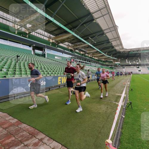 13.09.2026 - 21. swb-Marathon Bremen Michael Burmester http://msf.ph/oto/10307676 13.09.2026 13:02:25 Laufen im Stadion 150, 282, 318, 440, 531, 722, 930, 936, 946, 1006, 1014, 1067, 1163, 1250, 1436, 1448, 1460, 1582, 1611, 1896, 2033, 2047, 2062, 2276, 2292, 2345, 2364, 2370, 2378, 2421, 2491, 2513, 2561, 2627, 2638, 2666, 2668, 2779, 2900, 2987, 3013, 3044, 3114, 3135, 3163, 3164, 3187, 3248, 3258, 3294, 3334, 3372, 3374, 3375, 3392, 3460, 3496, 3526, 3527, 3576, 3585, 3603, 3667, 3721, 3806, 3852, 3893, 3938, 3970, 3983, 4000, 4077, 4133, 4506, 4558 meine-sportfotos.de