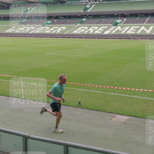 13.09.2026 - 21. swb-Marathon Bremen Michael Burmester http://msf.ph/oto/10307707 13.09.2026 12:37:39 Laufen im Stadion 346, 365, 466, 658, 895, 1090, 1118, 1288, 1385, 1485, 1583, 1604, 1754, 2073, 2141, 2352, 2585, 2670, 3080, 3606, 3617, 6112, 7244, 7650, 7768, 8077, 8081, 8729, 9399, 9522, 9617, 250, 272, 299, 525, 919, 1089, 1212, 2072, 5428, 7741 meine-sportfotos.de