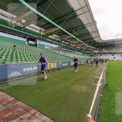 13.09.2026 - 21. swb-Marathon Bremen Michael Burmester http://msf.ph/oto/10307721 13.09.2026 13:02:32 Laufen im Stadion 150, 282, 440, 531, 722, 762, 930, 936, 940, 946, 1006, 1014, 1067, 1163, 1250, 1436, 1448, 1460, 1582, 1611, 1896, 2033, 2047, 2062, 2276, 2292, 2345, 2364, 2370, 2378, 2421, 2491, 2513, 2638, 2666, 2668, 2779, 2900, 2987, 3013, 3044, 3114, 3135, 3163, 3164, 3187, 3248, 3258, 3294, 3334, 3360, 3372, 3374, 3375, 3392, 3460, 3496, 3526, 3527, 3576, 3585, 3603, 3667, 3721, 3806, 3852, 3893, 3938, 3970, 3983, 4000, 4077, 4133, 4506, 4558 meine-sportfotos.de