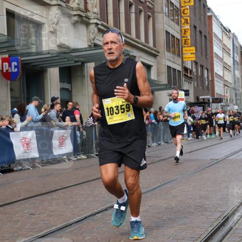 13.09.2026 - 21. swb-Marathon Bremen Strokosch-Dieckow http://msf.ph/oto/10307773 13.09.2026 10:54:12 Ziel 10067, 10146, 10359, 10410, 10503, 10577, 10608, 10631, 10704, 10749, 10765, 10837, 10884, 11039, 11099, 11118, 11174, 11389, 11593, 11843, 11874, 12038, 12265, 12328, 12467, 12519, 13526, 10255, 10579, 10708, 10822, 10947, 10996, 11010, 11206, 11290, 11329, 11361, 11476, 11765, 11843, 11989, 11998, 12075, 12244, 12356, 12435, 13531 meine-sportfotos.de