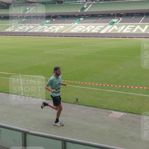 13.09.2026 - 21. swb-Marathon Bremen Michael Burmester http://msf.ph/oto/10307810 13.09.2026 12:38:04 Laufen im Stadion 277, 346, 466, 658, 895, 901, 1090, 1118, 1320, 1323, 1385, 1485, 1583, 1587, 1604, 1754, 1911, 2073, 2141, 2352, 2585, 2670, 3080, 3606, 3617, 5160, 6112, 7244, 7650, 8077, 8081, 8729, 9399, 9522, 9617, 250, 272, 299, 525, 919, 1089, 1212, 1875, 2072, 5428 meine-sportfotos.de