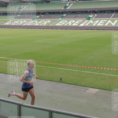 13.09.2026 - 21. swb-Marathon Bremen Michael Burmester http://msf.ph/oto/10307863 13.09.2026 12:38:19 Laufen im Stadion 277, 346, 466, 658, 895, 901, 1090, 1118, 1248, 1320, 1323, 1385, 1472, 1576, 1583, 1587, 1604, 1717, 1751, 1754, 1911, 2073, 2141, 2352, 2585, 2670, 3080, 3606, 3617, 5160, 5163, 5912, 6112, 7244, 7650, 8077, 8081, 8729, 9399, 9522, 9617, 250, 272, 299, 525, 919, 1089, 1212, 1550, 1875, 2072, 4232 meine-sportfotos.de