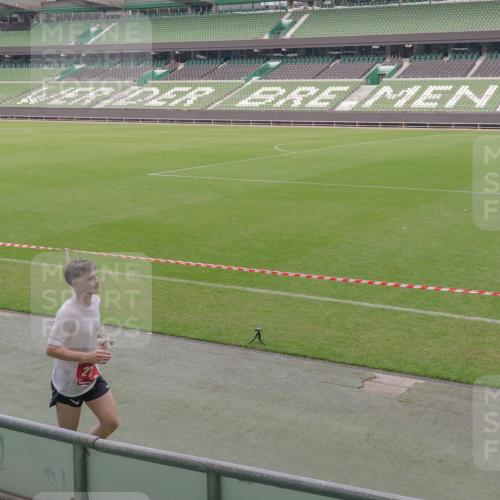 13.09.2026 - 21. swb-Marathon Bremen Michael Burmester http://msf.ph/oto/10307901 13.09.2026 12:38:38 Laufen im Stadion 277, 346, 466, 658, 895, 901, 1090, 1118, 1248, 1320, 1323, 1385, 1472, 1576, 1587, 1604, 1717, 1751, 1754, 1758, 1795, 1800, 1911, 2049, 2141, 2352, 2585, 2670, 3080, 3606, 5160, 5163, 5912, 6112, 7650, 8077, 8081, 8467, 9399, 9522, 9617, 250, 272, 299, 919, 1089, 1550, 1875, 1993, 4232, 7692, 13033 meine-sportfotos.de