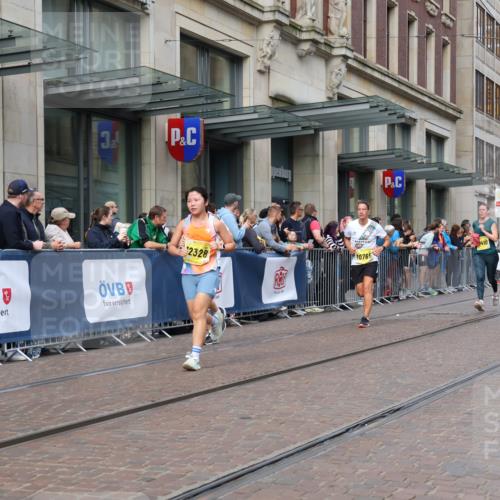 13.09.2026 - 21. swb-Marathon Bremen Strokosch-Dieckow http://msf.ph/oto/10307907 13.09.2026 10:54:24 Ziel 10067, 10146, 10410, 10589, 10608, 10704, 10765, 11039, 11040, 11174, 11389, 11569, 11593, 11874, 12038, 12467, 12519, 12800, 13526, 13592, 10067, 10359, 10503, 10577, 10631, 10749, 10837, 10884, 10996, 11099, 11118, 11290, 11329, 11361, 11476, 11593, 11765, 11843, 11989, 11998, 12265, 12328 meine-sportfotos.de