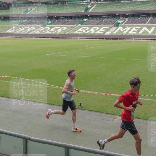 13.09.2026 - 21. swb-Marathon Bremen Michael Burmester http://msf.ph/oto/10307935 13.09.2026 12:38:42 Laufen im Stadion 277, 346, 466, 658, 807, 895, 901, 1090, 1118, 1248, 1320, 1323, 1472, 1576, 1587, 1604, 1717, 1751, 1754, 1758, 1795, 1800, 1911, 2049, 2099, 2141, 2352, 2585, 2670, 3080, 3606, 5160, 5163, 5912, 6112, 7650, 8077, 8081, 8467, 9399, 9522, 9617, 250, 272, 919, 1089, 1550, 1875, 1993, 4232, 7692, 13033 meine-sportfotos.de