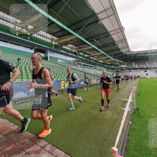 13.09.2026 - 21. swb-Marathon Bremen Michael Burmester http://msf.ph/oto/10307976 13.09.2026 13:03:00 Laufen im Stadion 150, 488, 531, 596, 722, 725, 762, 936, 940, 946, 1006, 1014, 1163, 1250, 1436, 1458, 1460, 1611, 1771, 2033, 2047, 2062, 2223, 2276, 2292, 2345, 2364, 2378, 2421, 2434, 2513, 2625, 2638, 2666, 2668, 2779, 2900, 2934, 2977, 2987, 3013, 3044, 3114, 3135, 3163, 3164, 3187, 3248, 3258, 3294, 3334, 3360, 3392, 3402, 3460, 3496, 3510, 3527, 3576, 3585, 3597, 3603, 3618, 3667, 3721, 3806, 3846, 3852, 3859, 3893, 3938, 3970, 3983, 4000, 4077, 4133, 4506, 4558 meine-sportfotos.de