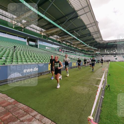 13.09.2026 - 21. swb-Marathon Bremen Michael Burmester http://msf.ph/oto/10308137 13.09.2026 13:03:17 Laufen im Stadion 150, 209, 210, 488, 596, 722, 725, 762, 881, 936, 940, 1014, 1163, 1250, 1343, 1458, 1460, 1479, 1611, 1649, 1653, 1771, 2223, 2276, 2292, 2345, 2364, 2378, 2421, 2434, 2513, 2625, 2666, 2668, 2779, 2851, 2900, 2934, 2977, 2987, 3013, 3044, 3114, 3135, 3163, 3164, 3187, 3248, 3258, 3294, 3334, 3360, 3392, 3402, 3454, 3460, 3496, 3510, 3527, 3576, 3579, 3585, 3597, 3603, 3618, 3721, 3846, 3852, 3859, 3893, 3938, 3970, 3983, 4000, 4077, 4133, 4506, 4558 meine-sportfotos.de