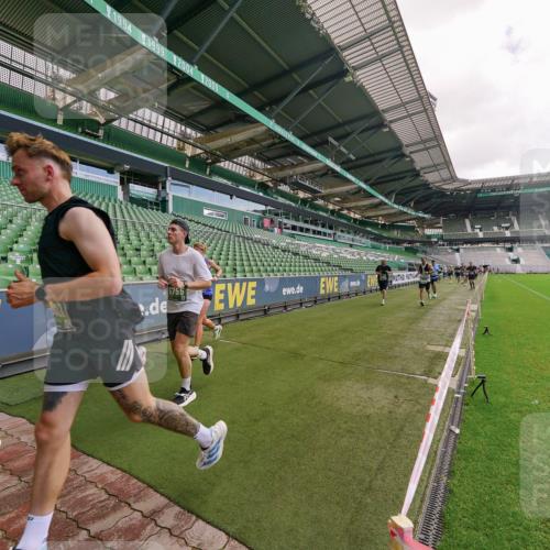 13.09.2026 - 21. swb-Marathon Bremen Michael Burmester http://msf.ph/oto/10308182 13.09.2026 13:03:22 Laufen im Stadion 150, 209, 210, 488, 596, 722, 725, 762, 881, 936, 940, 1014, 1163, 1250, 1343, 1458, 1460, 1479, 1611, 1649, 1653, 1771, 2223, 2276, 2292, 2345, 2364, 2378, 2421, 2434, 2513, 2625, 2666, 2668, 2779, 2851, 2891, 2900, 2934, 2977, 2987, 3013, 3044, 3114, 3135, 3163, 3164, 3187, 3248, 3258, 3294, 3334, 3360, 3392, 3402, 3454, 3460, 3496, 3510, 3527, 3576, 3579, 3585, 3597, 3603, 3618, 3721, 3846, 3852, 3859, 3893, 3938, 3970, 3983, 4000, 4077, 4133, 4506, 4558 meine-sportfotos.de