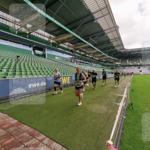 13.09.2026 - 21. swb-Marathon Bremen Michael Burmester http://msf.ph/oto/10308219 13.09.2026 13:03:32 Laufen im Stadion 209, 210, 488, 534, 596, 722, 725, 762, 881, 936, 940, 1014, 1250, 1343, 1458, 1460, 1479, 1611, 1649, 1653, 1771, 2223, 2276, 2292, 2345, 2364, 2369, 2378, 2421, 2434, 2513, 2625, 2666, 2668, 2779, 2851, 2891, 2900, 2934, 2977, 3013, 3028, 3114, 3135, 3163, 3164, 3258, 3360, 3402, 3425, 3454, 3460, 3496, 3510, 3521, 3576, 3579, 3585, 3597, 3603, 3618, 3721, 3796, 3846, 3852, 3859, 3893, 3938, 3970, 3983, 4000, 4077, 4133, 4506, 4558, 242 meine-sportfotos.de