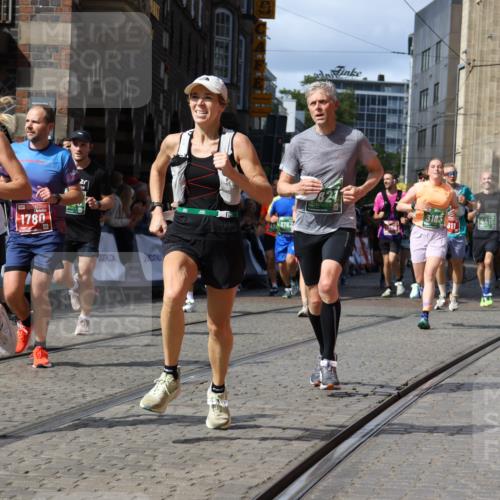 13.09.2026 - 21. swb-Marathon Bremen Strokosch-Dieckow http://msf.ph/oto/10308249 13.09.2026 13:30:25 Ziel 1205, 1308, 1611, 1653, 1759, 1780, 1848, 1909, 1938, 2126, 2364, 3190, 5039, 5198, 5348, 5615, 5631, 6225, 6720, 6942, 6992, 6994, 7184, 7609, 7932, 7966, 8110, 8115, 8441, 8470, 9104, 9125, 9529, 625, 1067, 2369, 2452, 2723, 3163, 3164, 3425, 4058, 4206, 4332, 4342, 4415, 4425, 4748, 4757, 5506, 5551, 6134, 6347, 6523, 6988, 7253, 7567, 7645, 8116, 8117, 8762, 8878, 8966, 9011, 9108, 9692, 9695, 9699, 9825 meine-sportfotos.de