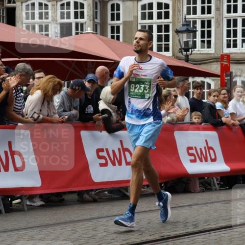 13.09.2026 - 21. swb-Marathon Bremen Strokosch-Dieckow http://msf.ph/oto/10308385 13.09.2026 13:01:56 Ziel 1614, 4118, 5369, 5996, 7950, 9137, 13063, 13168, 1667 meine-sportfotos.de
