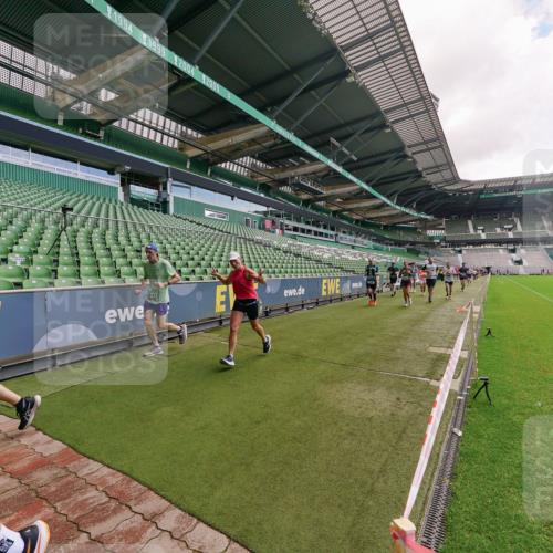 13.09.2026 - 21. swb-Marathon Bremen Michael Burmester http://msf.ph/oto/10308433 13.09.2026 13:04:01 Laufen im Stadion 209, 210, 488, 534, 565, 596, 725, 762, 881, 940, 1014, 1343, 1373, 1456, 1458, 1460, 1479, 1611, 1649, 1653, 1687, 1771, 2223, 2276, 2364, 2369, 2421, 2430, 2434, 2452, 2513, 2625, 2779, 2851, 2867, 2872, 2891, 2900, 2910, 2919, 2934, 2957, 2977, 3028, 3114, 3135, 3217, 3258, 3360, 3402, 3419, 3425, 3454, 3460, 3496, 3510, 3521, 3576, 3579, 3585, 3597, 3618, 3796, 3846, 3859, 3909, 3938, 3970, 3983, 4077, 4133, 242 meine-sportfotos.de