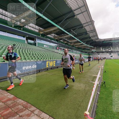 13.09.2026 - 21. swb-Marathon Bremen Michael Burmester http://msf.ph/oto/10308462 13.09.2026 13:04:05 Laufen im Stadion 178, 209, 210, 488, 534, 565, 596, 725, 762, 881, 940, 1014, 1239, 1343, 1373, 1456, 1458, 1460, 1479, 1611, 1649, 1653, 1687, 1771, 2223, 2276, 2364, 2369, 2421, 2430, 2434, 2452, 2513, 2625, 2723, 2779, 2851, 2867, 2872, 2891, 2900, 2910, 2919, 2934, 2957, 2977, 3028, 3114, 3135, 3217, 3258, 3360, 3402, 3419, 3425, 3454, 3460, 3496, 3510, 3521, 3576, 3579, 3585, 3597, 3618, 3796, 3846, 3859, 3909, 3938, 3970, 3983, 4077, 4133, 242 meine-sportfotos.de