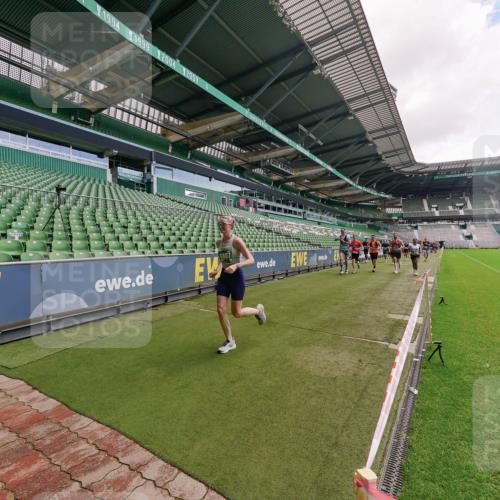 13.09.2026 - 21. swb-Marathon Bremen Michael Burmester http://msf.ph/oto/10308496 13.09.2026 13:04:11 Laufen im Stadion 178, 209, 210, 488, 534, 565, 596, 725, 762, 881, 940, 1014, 1239, 1307, 1343, 1373, 1456, 1458, 1460, 1479, 1611, 1649, 1653, 1656, 1687, 1771, 1780, 1941, 2023, 2223, 2369, 2421, 2430, 2434, 2452, 2513, 2625, 2723, 2779, 2851, 2867, 2872, 2891, 2900, 2910, 2919, 2934, 2957, 2977, 3028, 3114, 3135, 3217, 3320, 3343, 3360, 3402, 3419, 3425, 3454, 3460, 3510, 3521, 3579, 3585, 3597, 3618, 3796, 3846, 3859, 3909, 3938, 3970, 3983, 4077, 4133, 242 meine-sportfotos.de